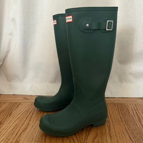 SOLD Hunter Original Tall Rain Boots – - Picture 5 of 13
